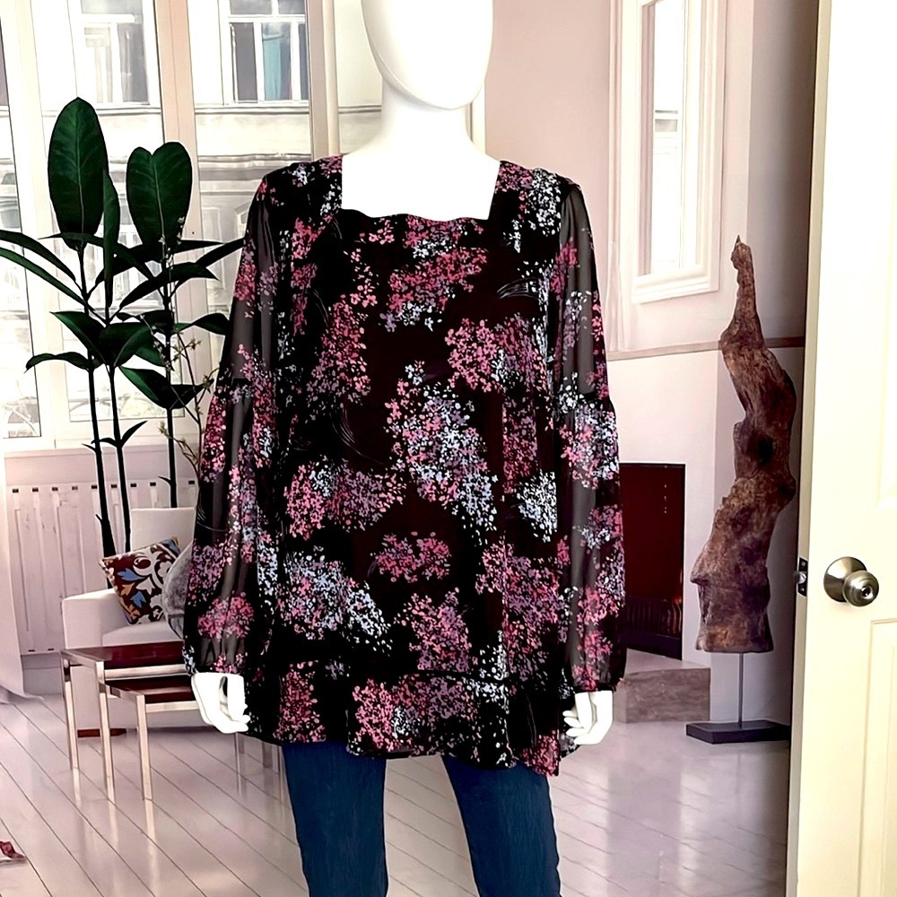 Lane Bryant Long Sleeves Black With Small Colorful Flowers Top. Size 20. P3